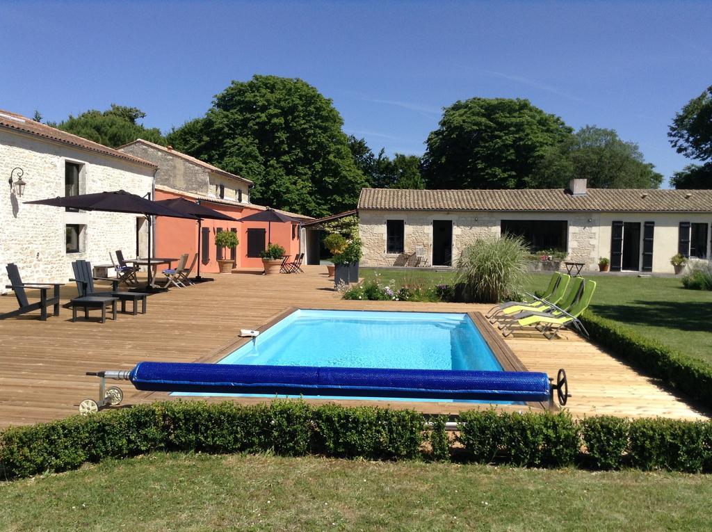 Bed and Breakfast La Grange D'Aunis Aigrefeuille-dʼAunis Exteriér fotografie