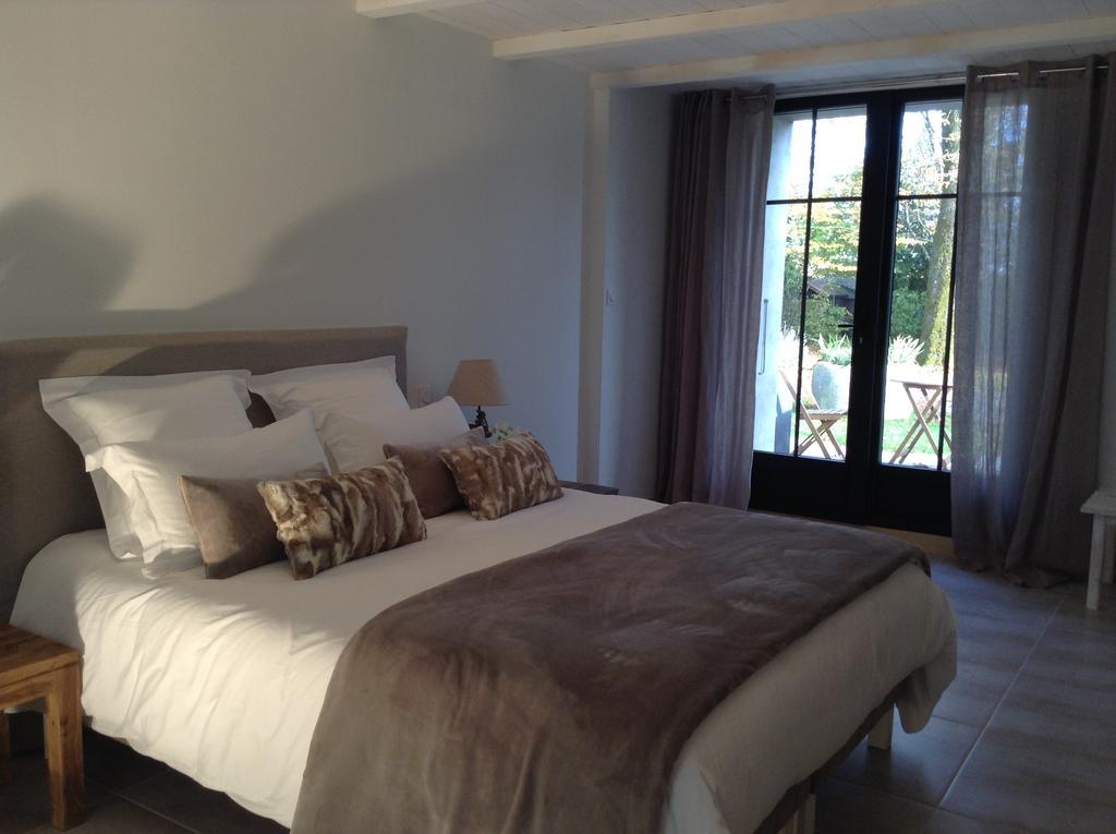Bed and Breakfast La Grange D'Aunis Aigrefeuille-dʼAunis Pokoj fotografie